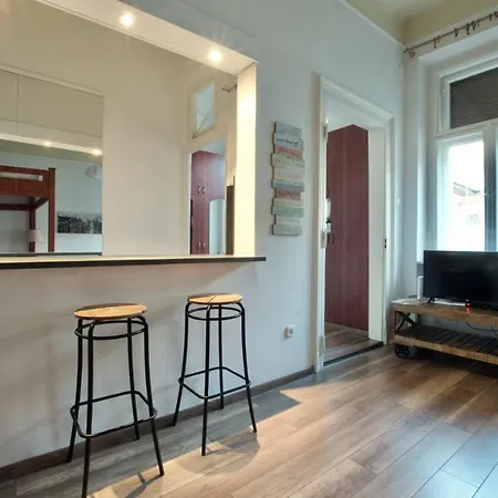 Standard By Hi5 - Nyugati Square Apartamento
